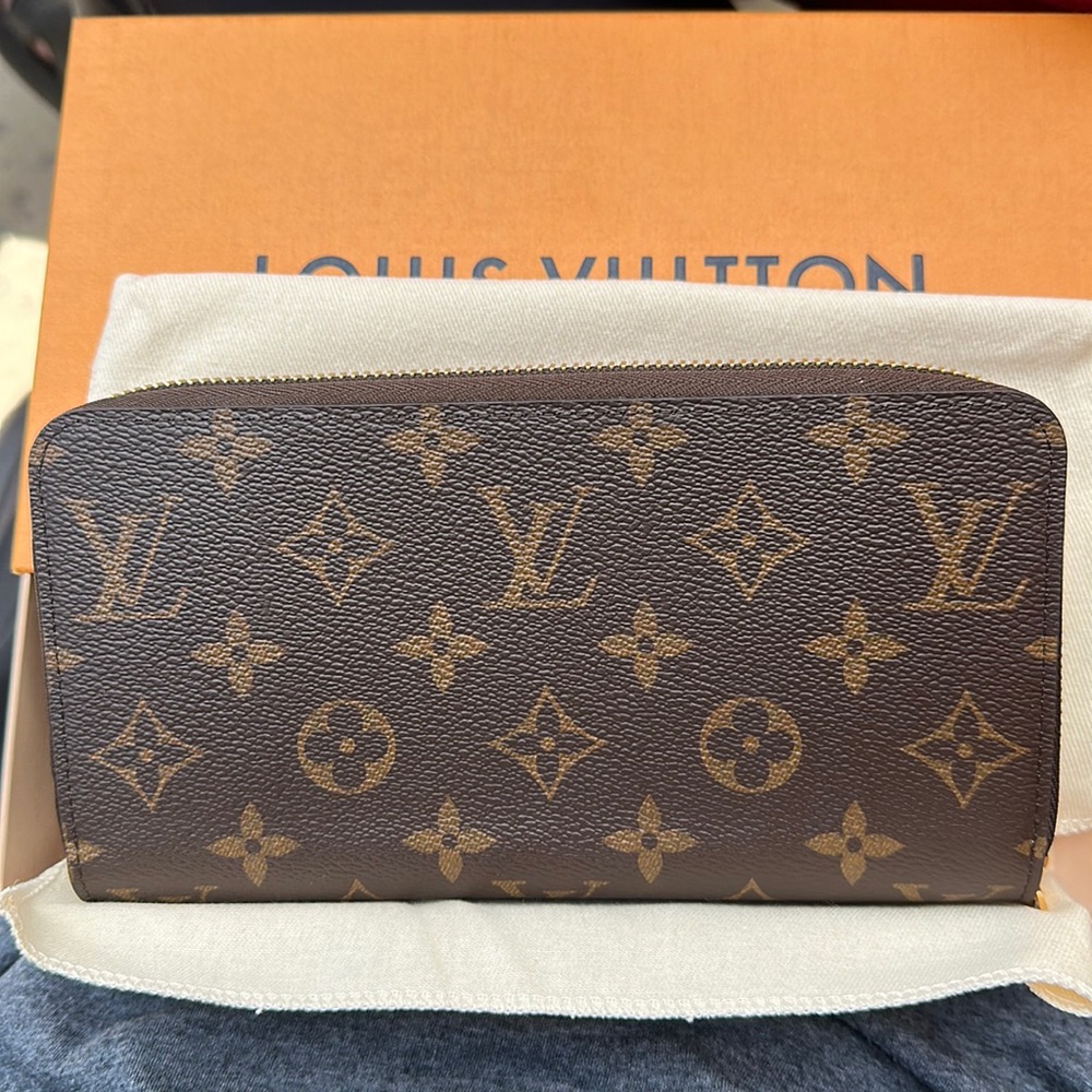 new louis vuitton zippy wallet